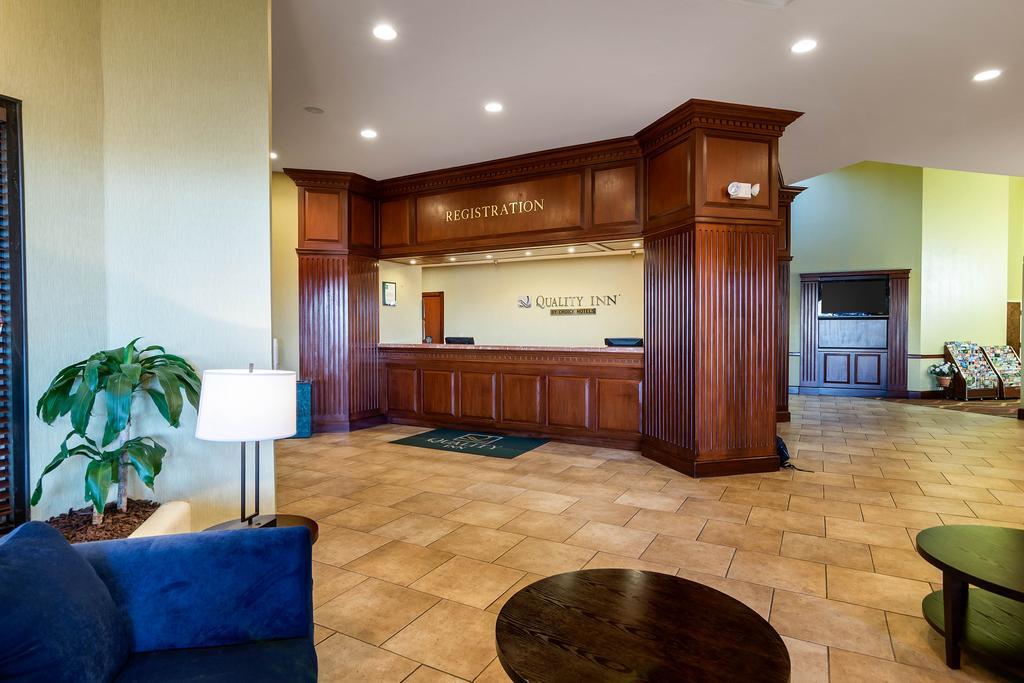 Quality Inn Near Hampton Coliseum Екстер'єр фото