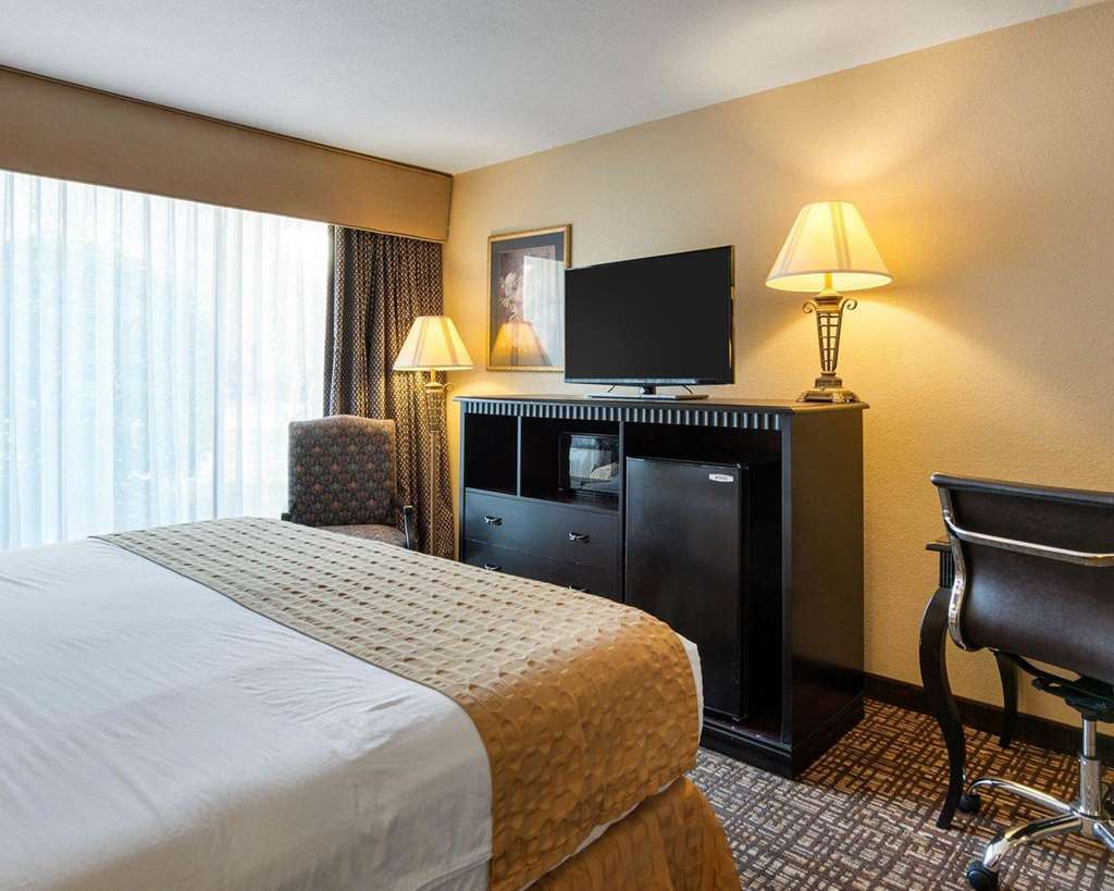 Quality Inn Near Hampton Coliseum Номер фото
