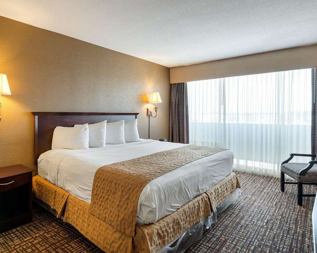 Quality Inn Near Hampton Coliseum Номер фото