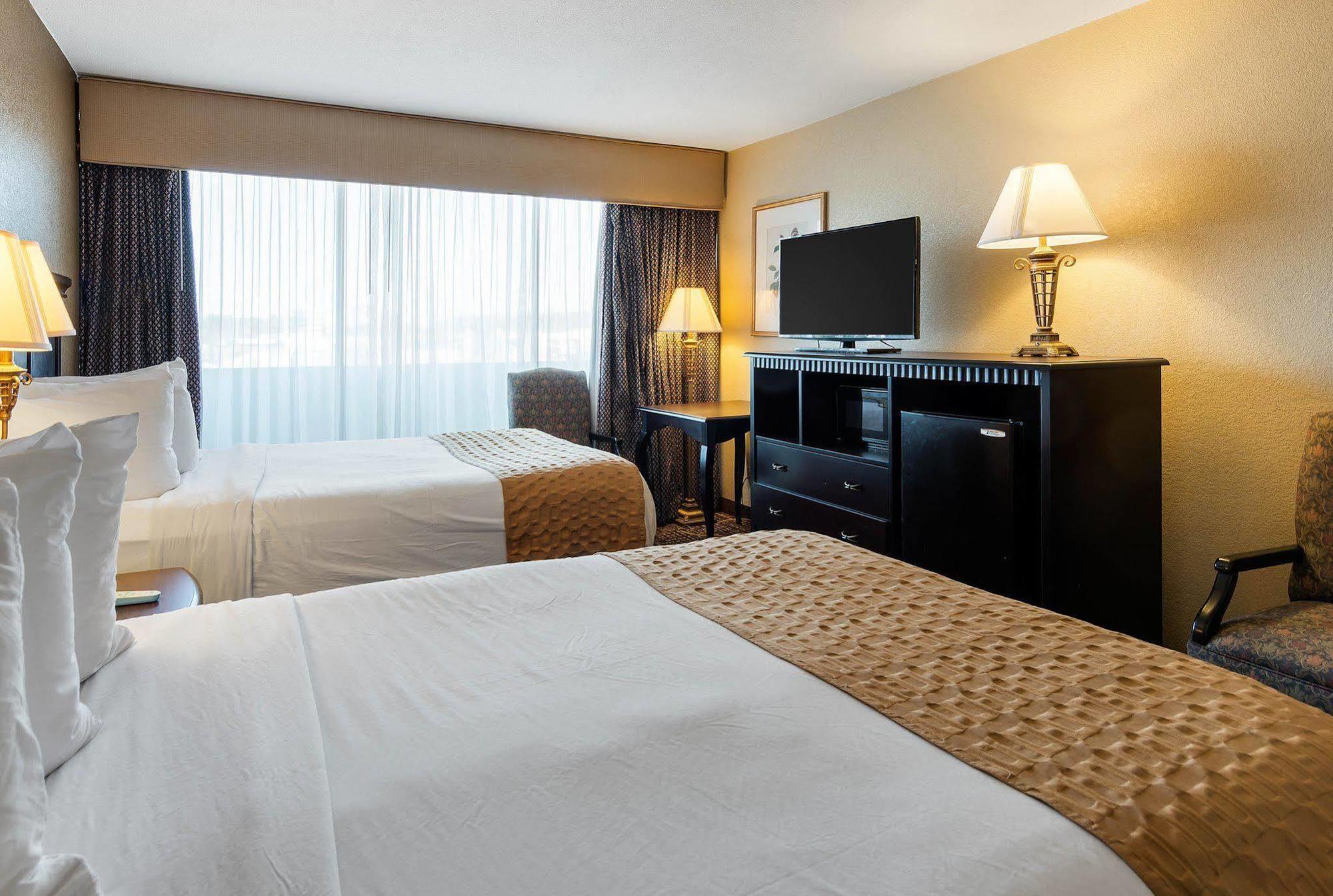 Quality Inn Near Hampton Coliseum Екстер'єр фото