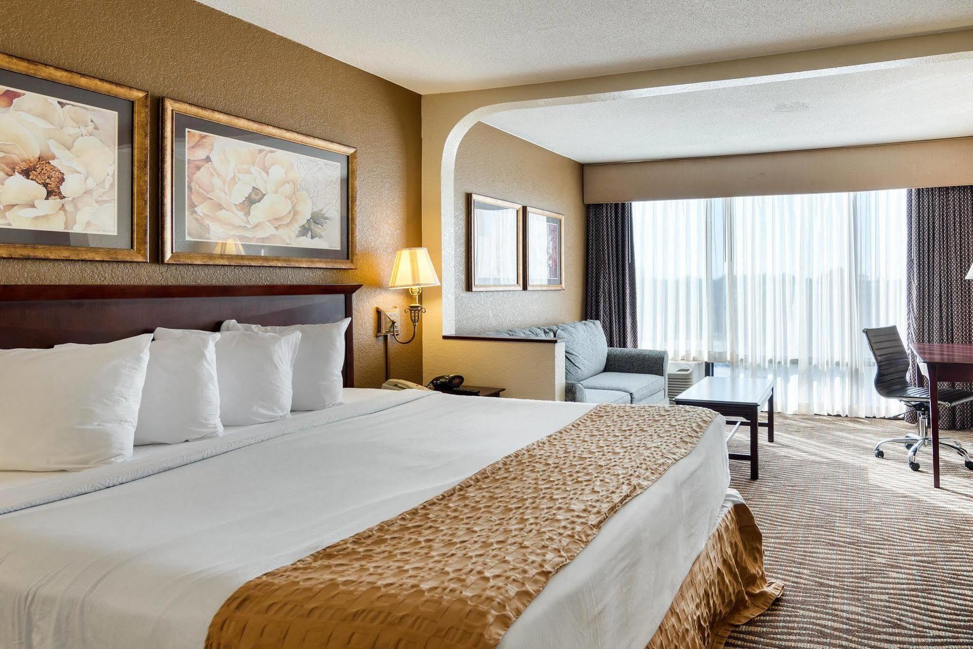 Quality Inn Near Hampton Coliseum Екстер'єр фото