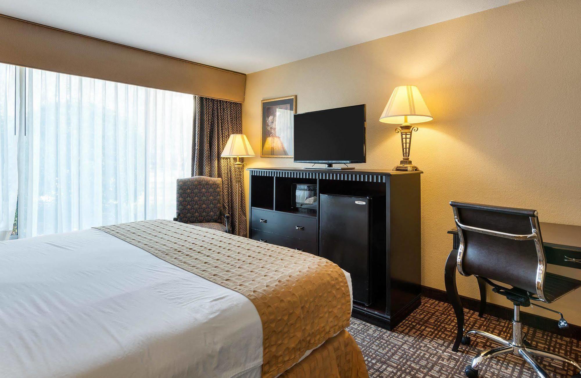Quality Inn Near Hampton Coliseum Екстер'єр фото