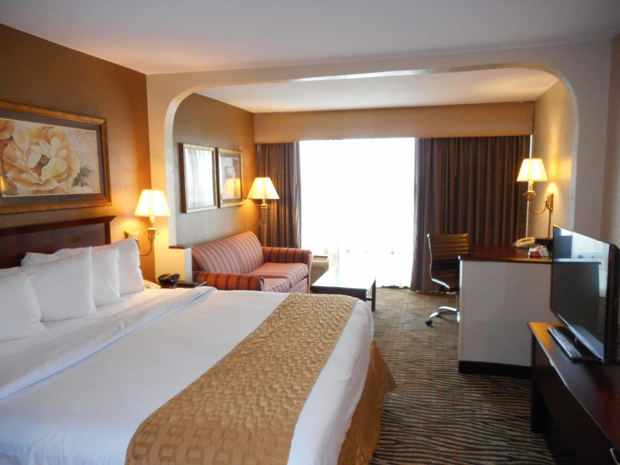 Quality Inn Near Hampton Coliseum Екстер'єр фото